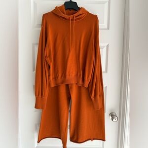 NWOT Athleta / Alicia Keys burnt orange sweater 2 piece SET XL!